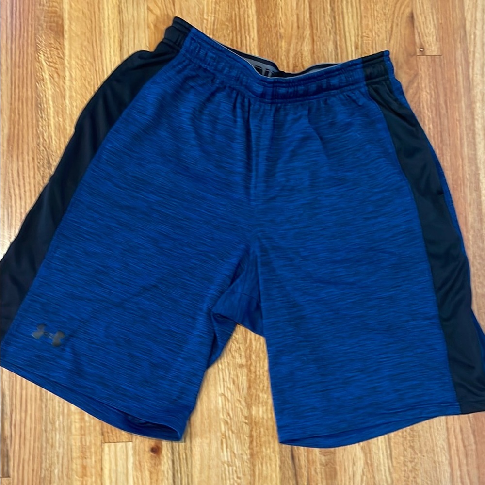 Under Armour Men's Blue and Black Athletic Medium Loose Shorts